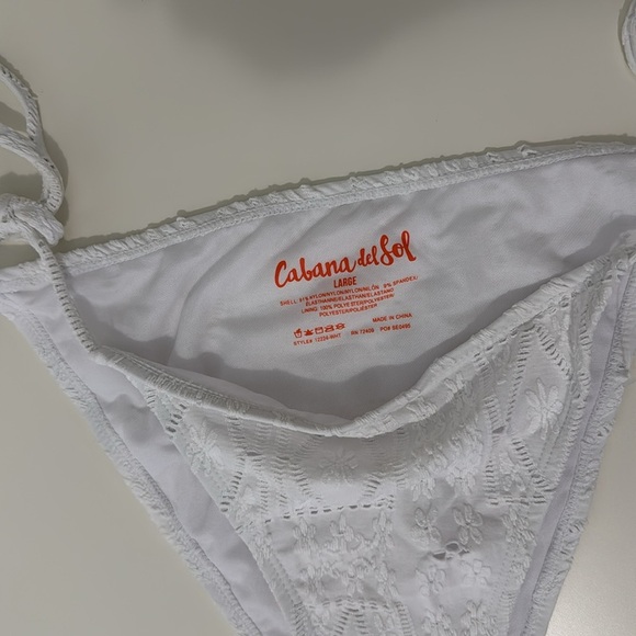 Cabana del Sol White Lace Crochet Tie Side Bikini Bottom - Large - Picture 2 of 3